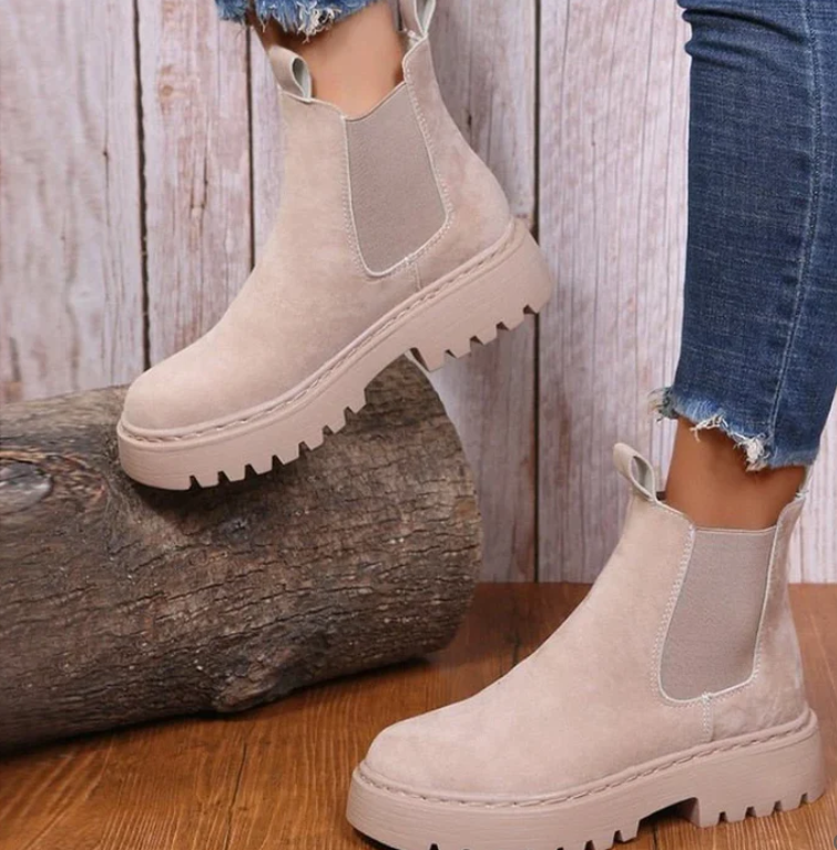 Tess | Botines Chelsea a la Moda con Suela Chunky para Mujeres