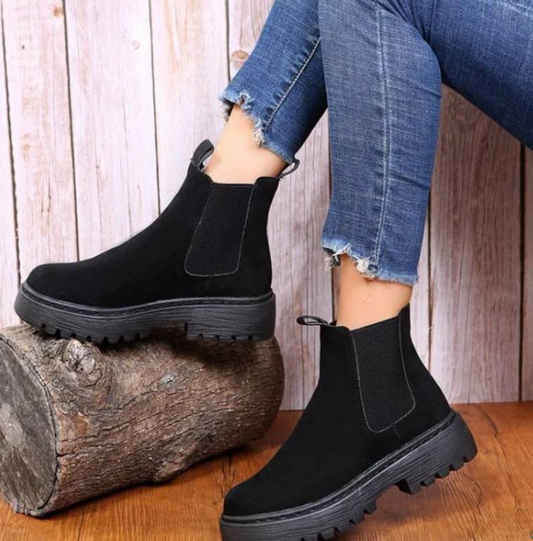 Tess | Botines Chelsea a la Moda con Suela Chunky para Mujeres