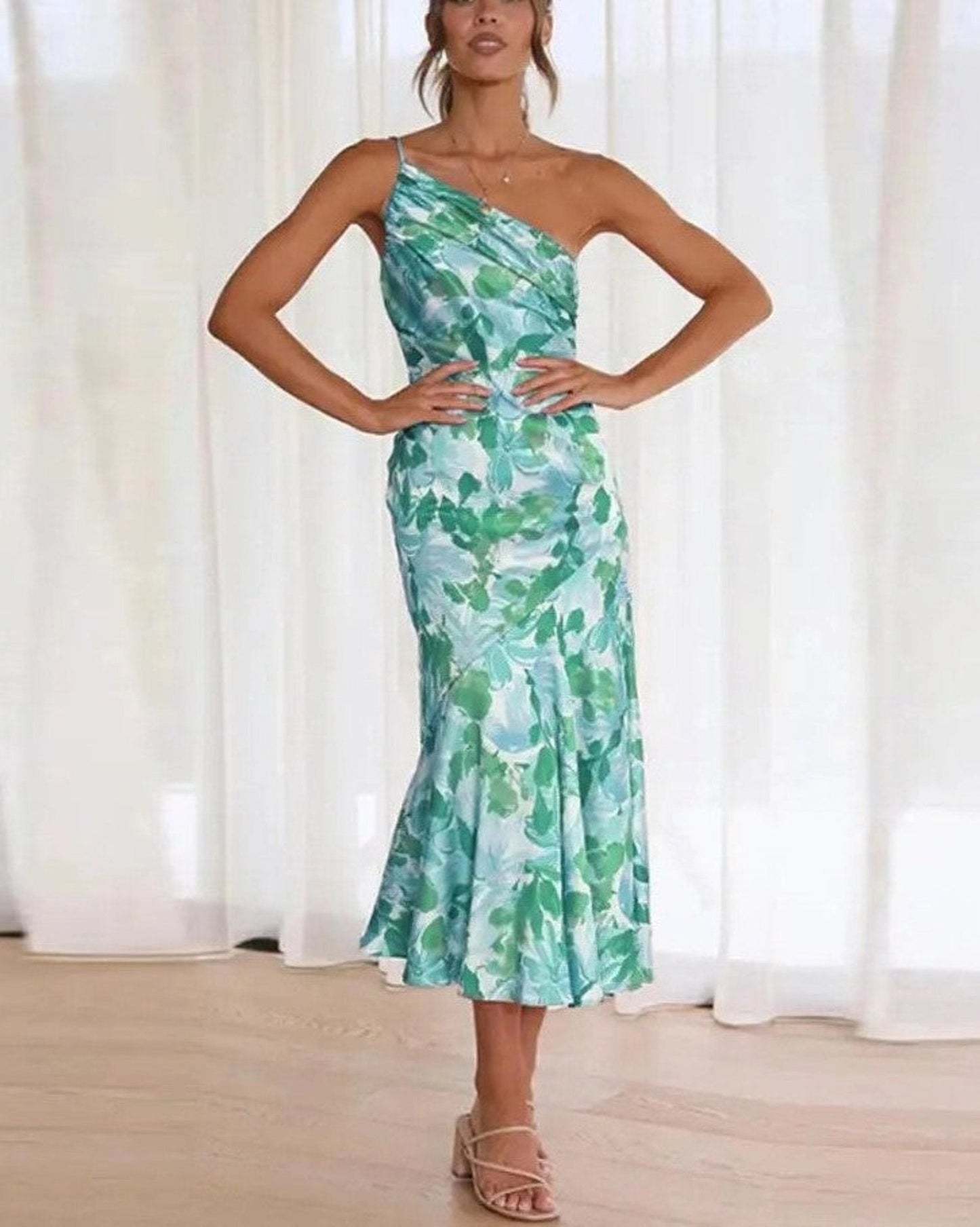 Sienna - Vestido Maxi Asimétrico con Estampado Floral para Damas