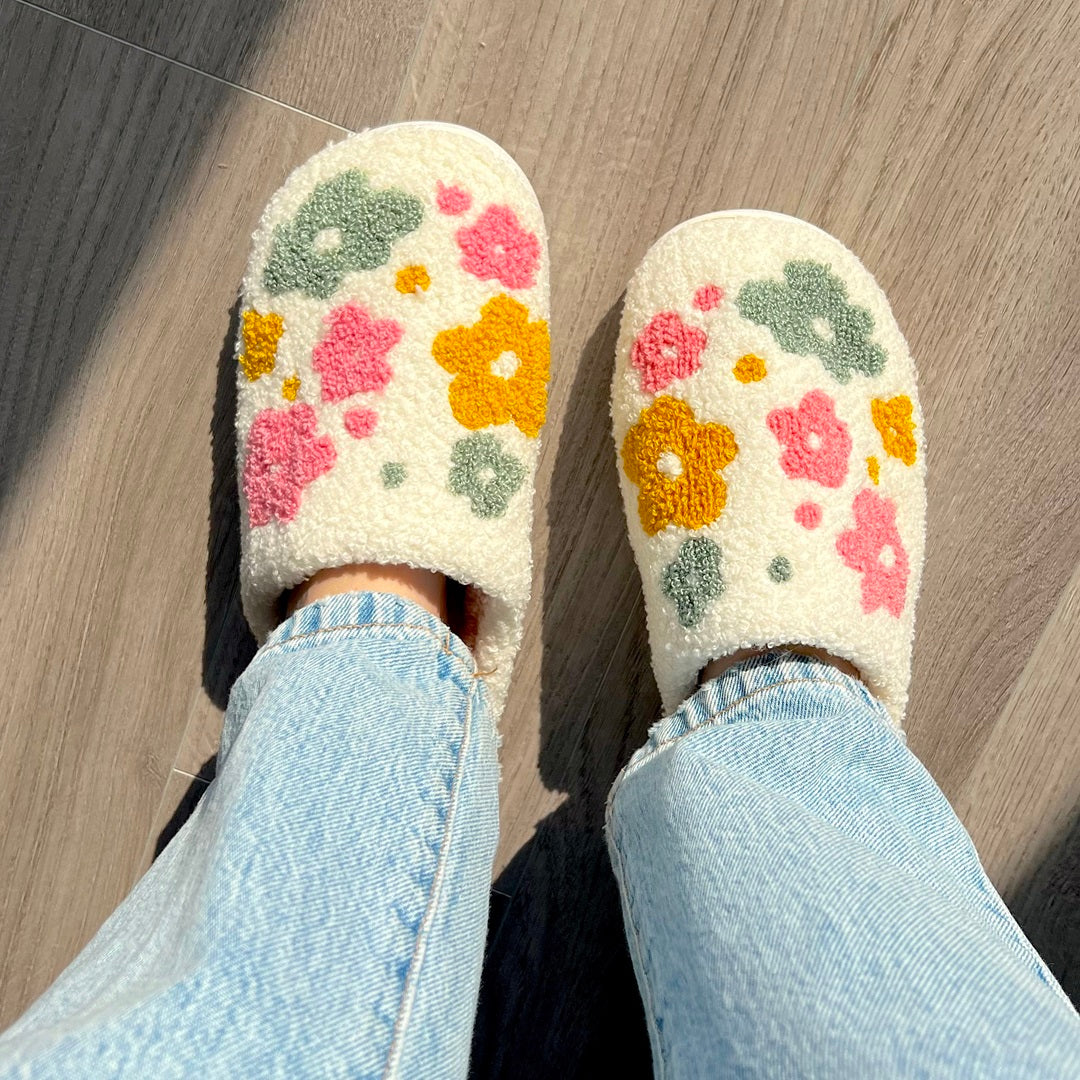Pantuflas Livia Luxe con Diseño Floral - Comodidad Suprema con Forro de Felpa Suave y Suelas Antideslizantes Seguras