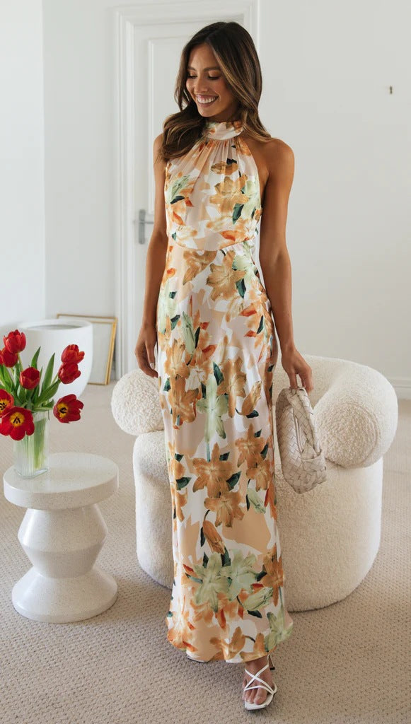 Emmie | Vestido maxi con flores y cuello halter