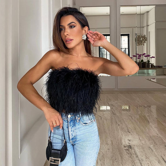 Yara | Elegante Top de Plumas