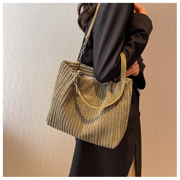 Isabelle | Bolso de Viaje de Lujo con Correa de Cadena