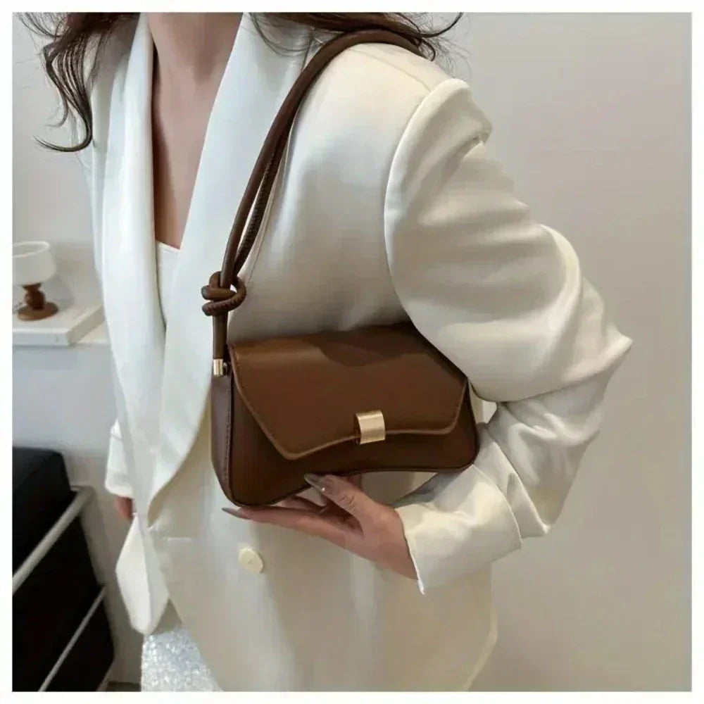 Bolso de hombro de cuero con encanto vintage y ajuste cómodo