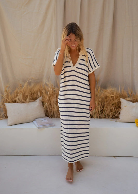 Sophia™ — Vestido de Verano de Punto con Rayas Atemporales