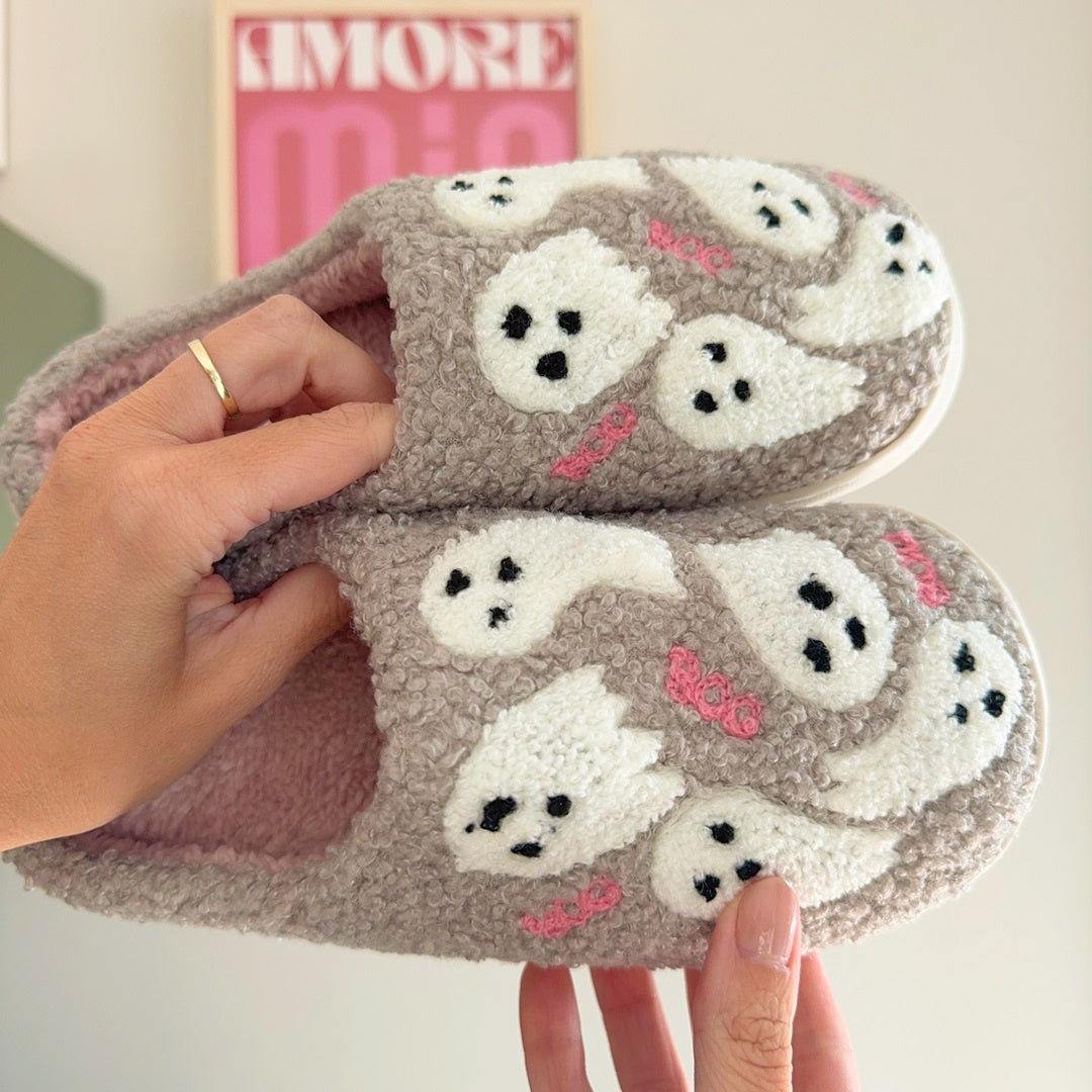 Pantuflas de Lujo Fleur - Comodidad Sin Esfuerzo con Divertidos Motivos de Fantasma y Suela Antideslizante Segura