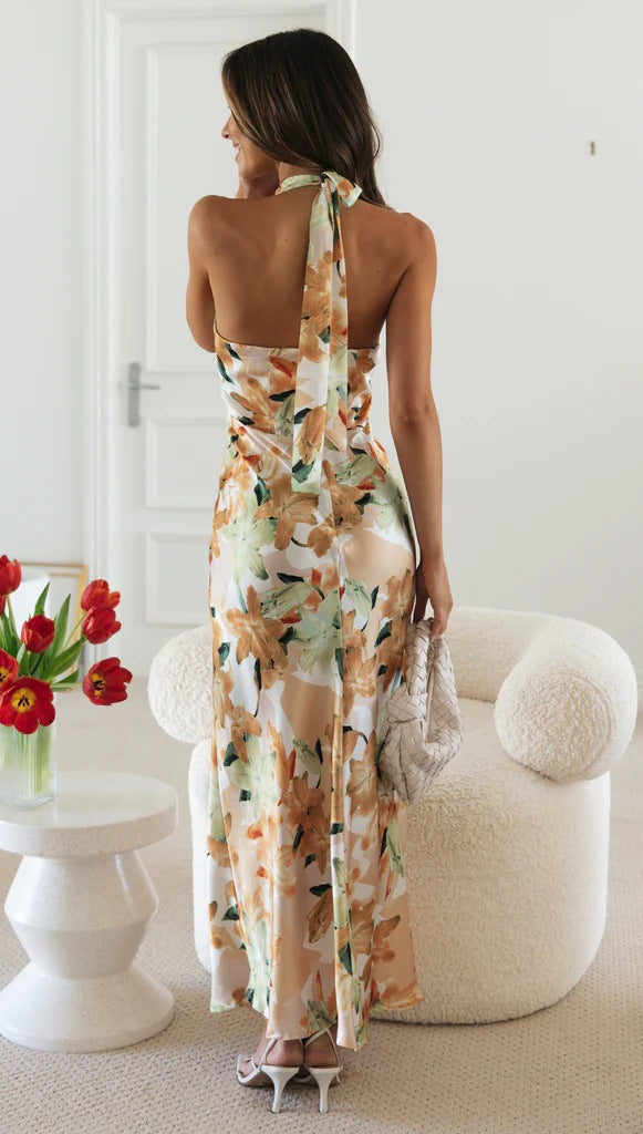 Emmie | Vestido maxi con flores y cuello halter