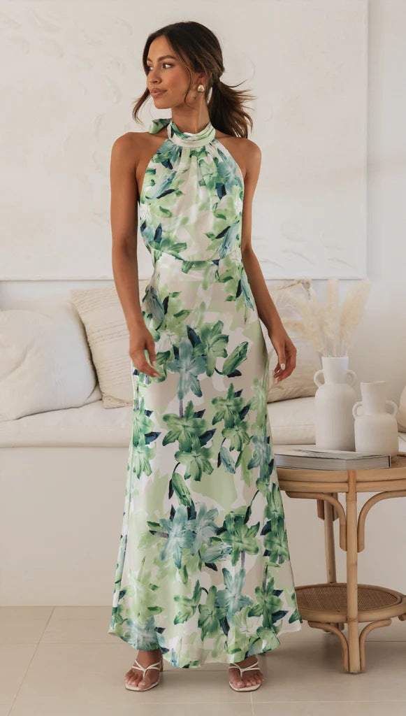 Emmie | Vestido maxi con flores y cuello halter