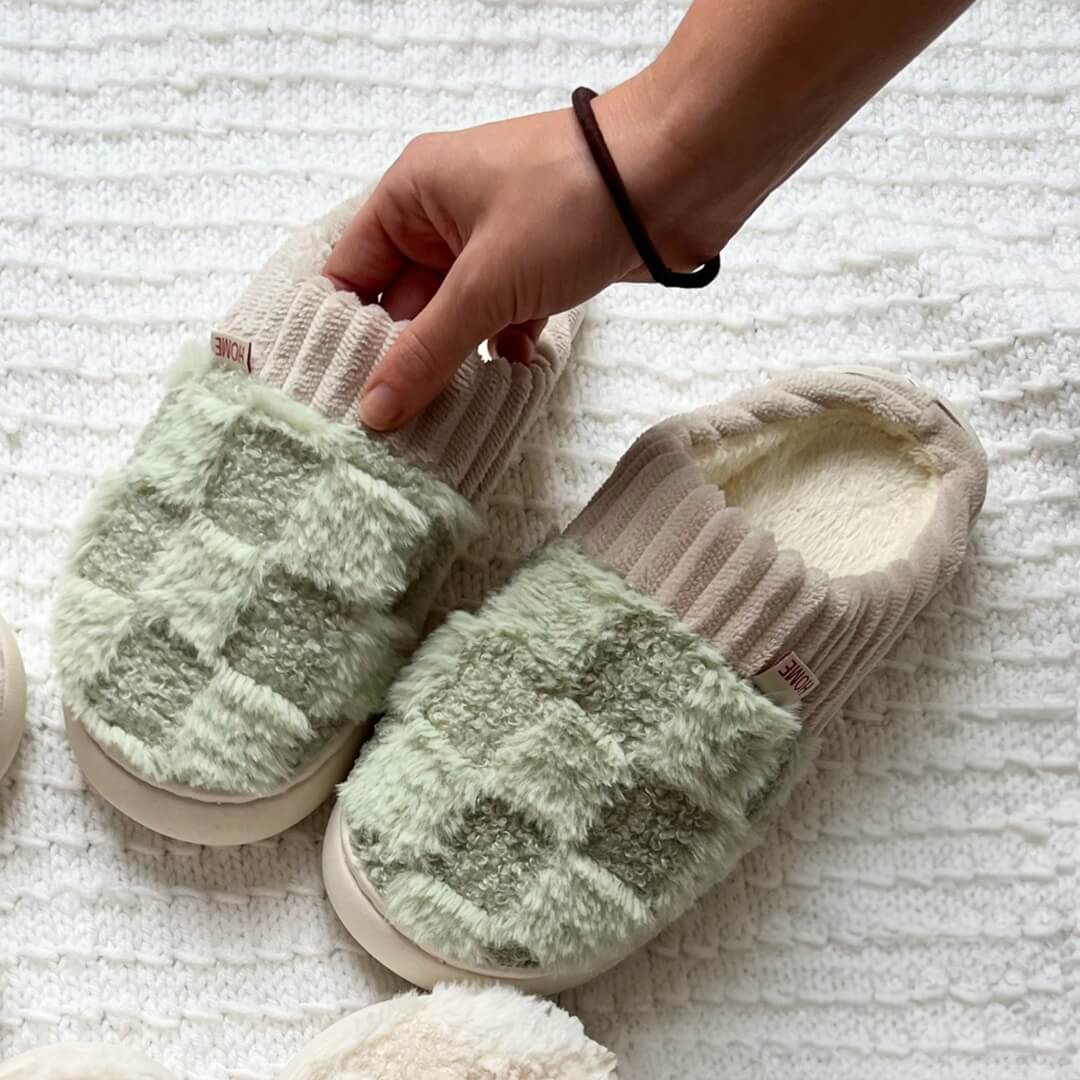Pantuflas Nina Luxe Fluffy - Cómodas Slip-ons Antideslizantes para el Día a Día